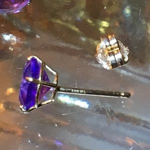 Raulph Lauren Amethyst 1ct earrings in 10k gold